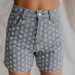 NWT Henly Flower Fields Denim Short in Olive